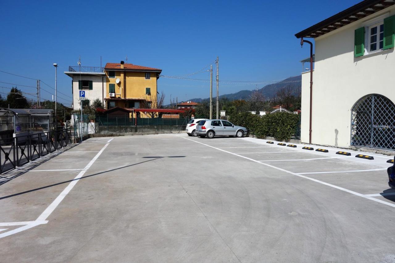 House Versilia Luca E Giada, 5 Chilometri Da Forte Dei Marmi! Exterior photo